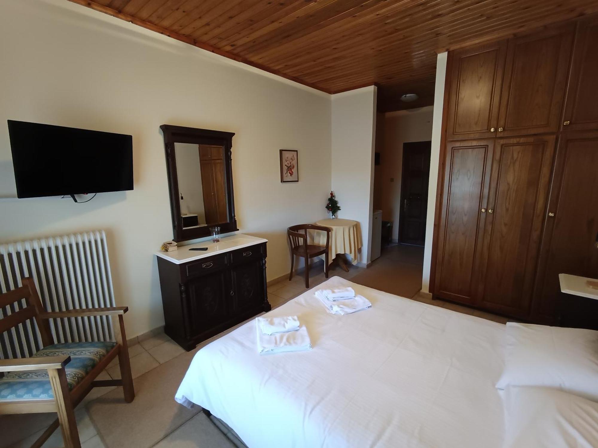 Hotel 2 Alonia Anatoliki Frangista Zimmer foto